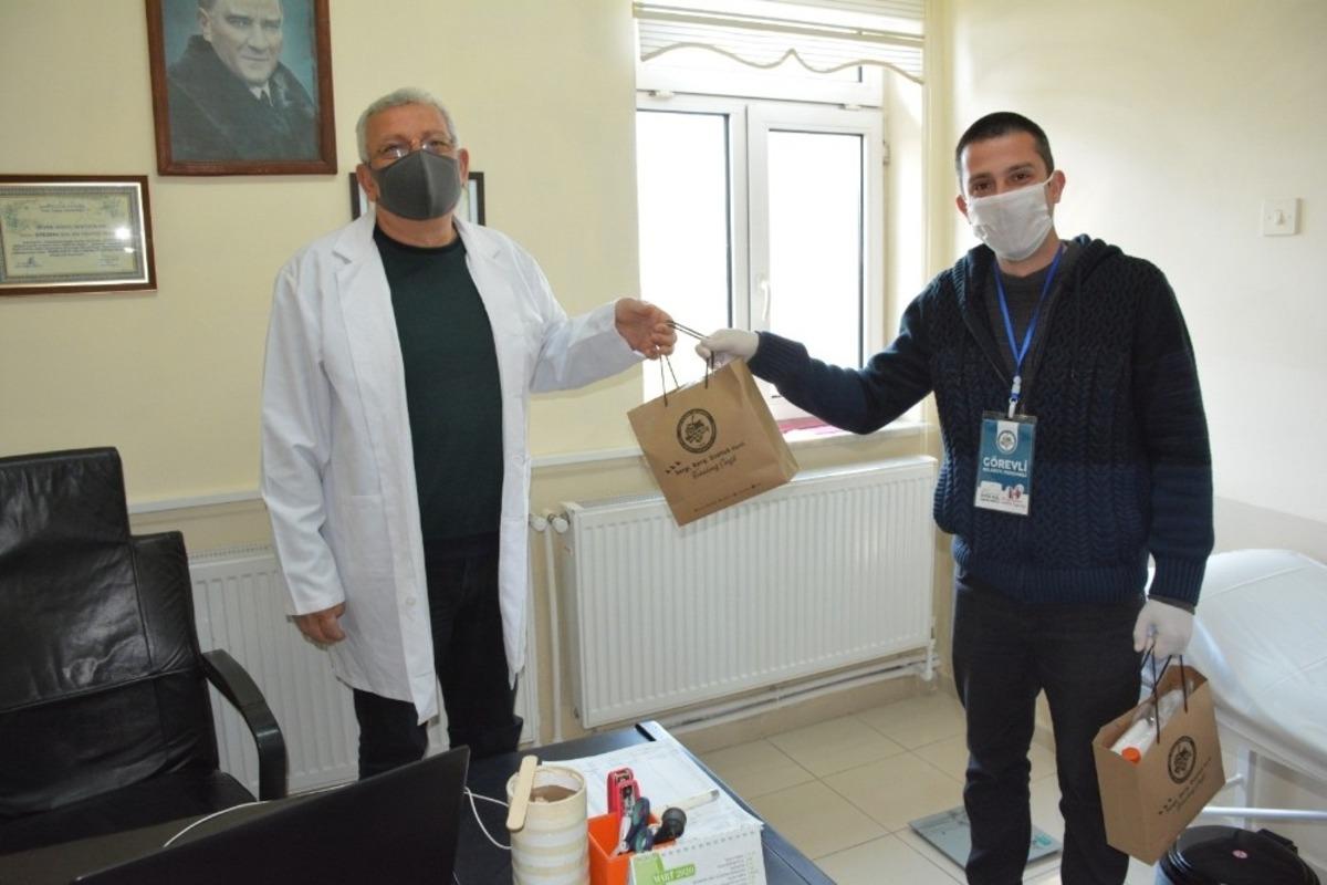 Kdz. Ereğli belediyesi sağlık ocaklarına maske dağıttı