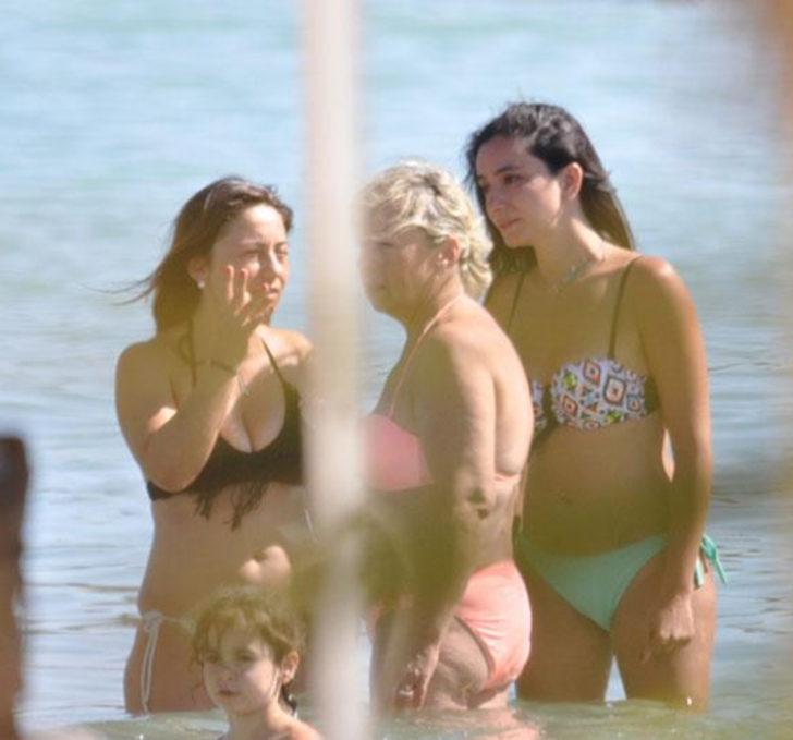 Öykü Gürman yalnız yüzdü G1