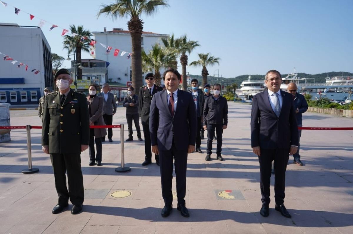 Atat&uuml;rk&rsquo;&uuml;n Ayvalık&rsquo;a gelişinin 86. yıld&ouml;n&uuml;m&uuml; sade bir t&ouml;renle kutlandı