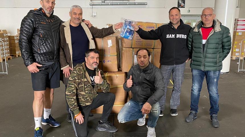 Türk boks kulübü, Almanya’da maske dağıtıyor