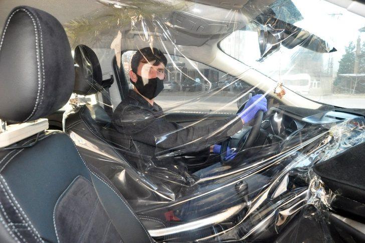 Yüksekovalı taksiciden korona virüse karşı brandalı tedbir G3