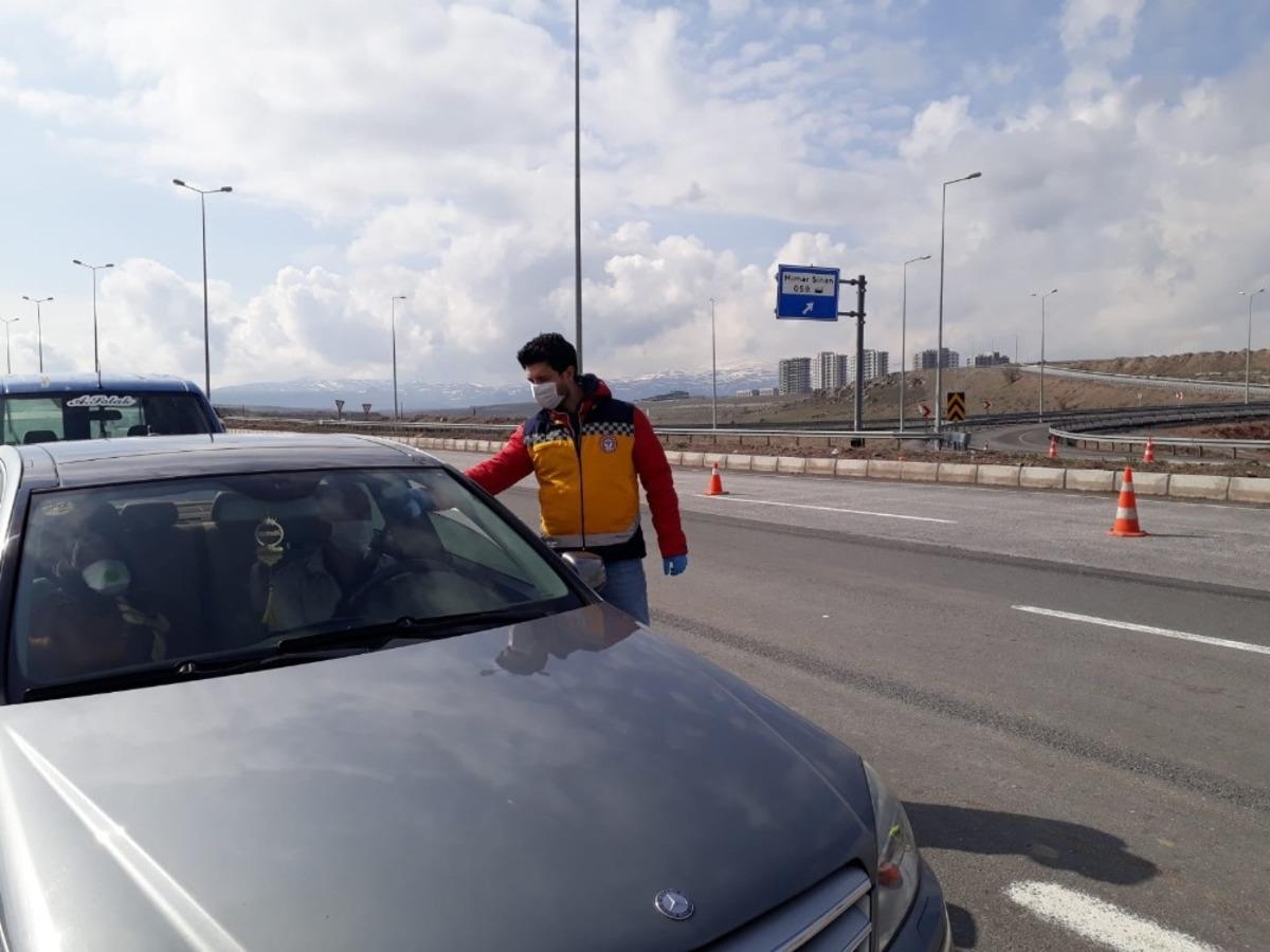 Sağlık Ekipleri ile Şehrin Giriş ve &Ccedil;ıkışları Kontrol Altında