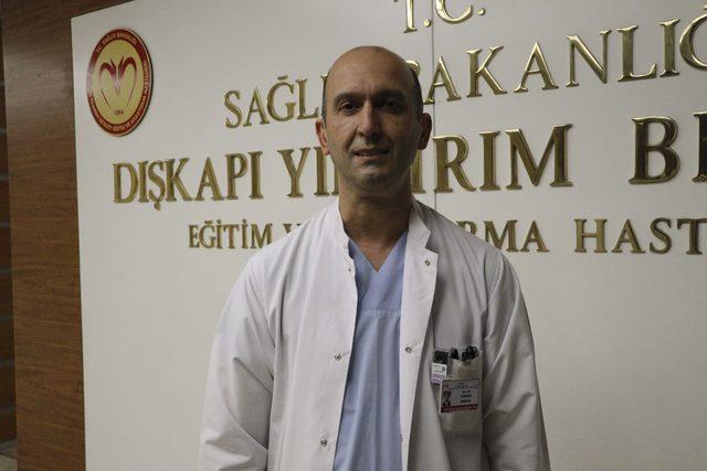 koronavirusu-yenen-doktor-cift-isbasi-yapti_6537_dhaphoto1