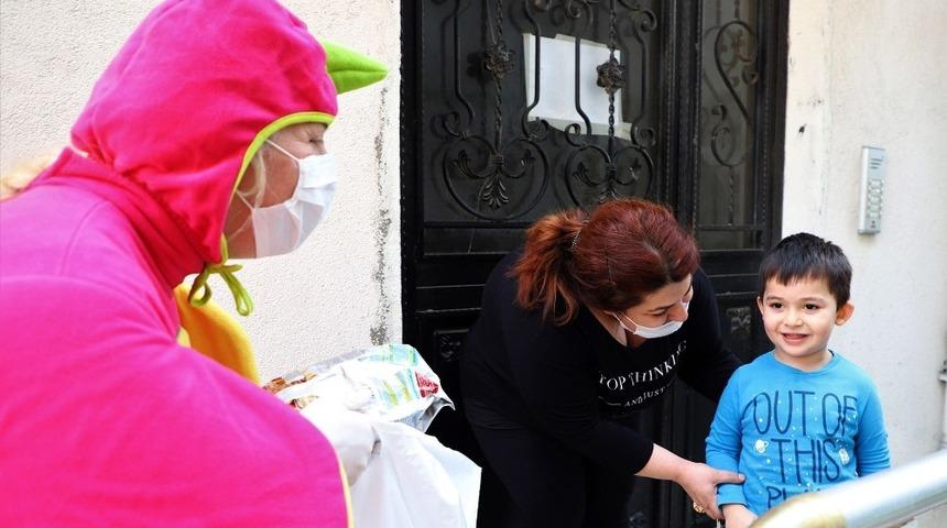 Minik Ali&rsquo;nin s&uuml;t ve bisk&uuml;vi mutluluğu