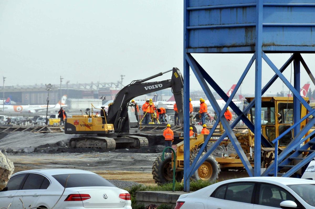 Atat&uuml;rk Havalimanı'ndaki salgın hastanesi yapımı s&uuml;r&uuml;yor! İşte son hali