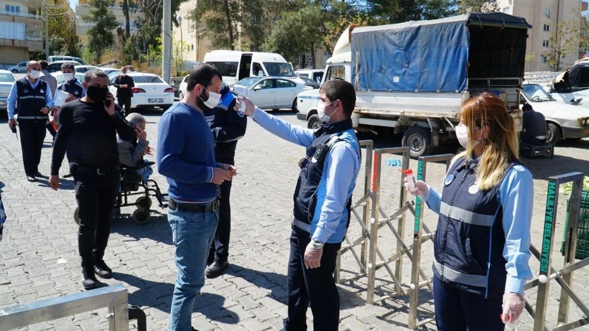 Haliliye salgına karşı tedbirleri s&uuml;rd&uuml;r&uuml;yor