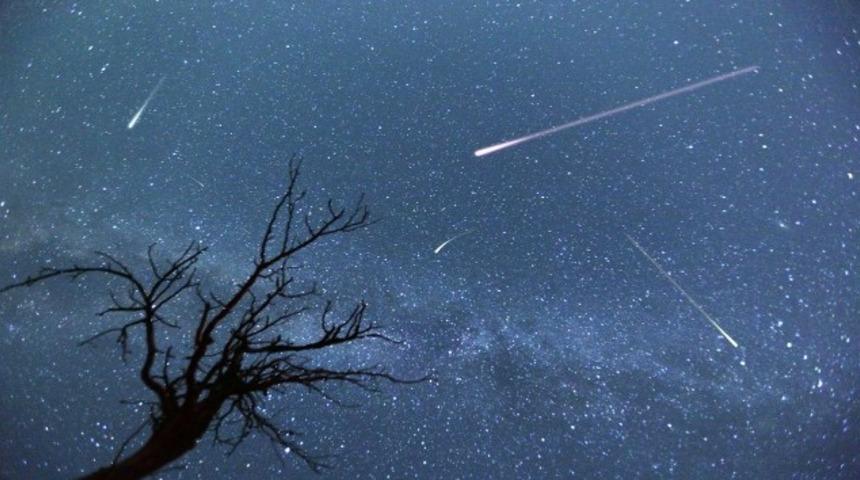 Meteor yağmurunda en görkemli iki gece! Perseid Meteor yağmuru ne zaman, Perseid meteor yağmuru saat kaçta?
