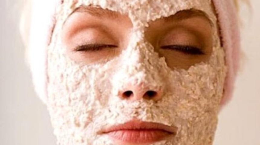 Bu mucizevi besin cildi beyazlatıyor ve adeta porselen gibi yapıyor!