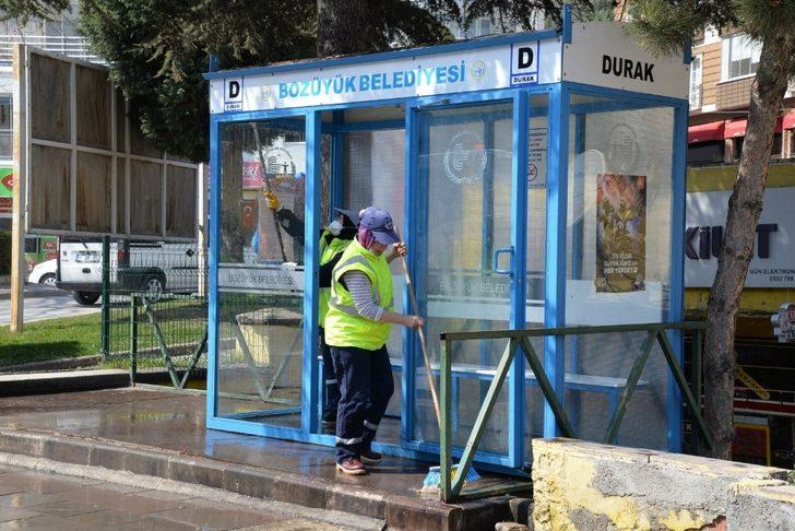 Dolmuş durakları yıkanarak temizleniyor G3