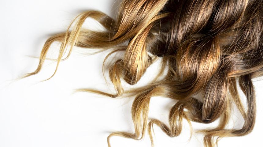 Bu sa&ccedil; renkleri sizi 10 yaş gen&ccedil; g&ouml;sterecek! İşte o renkler ve uygulamalar!