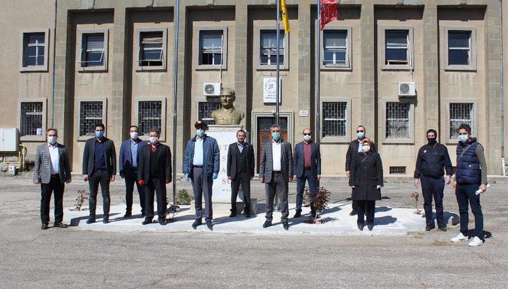 Postacıların maske dağıtımına destek G4