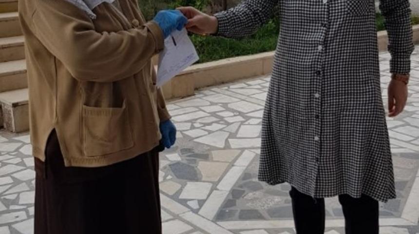 Diyarbakır&rsquo;daki dernekten ihtiya&ccedil; sahibi ailelere 60 bin liralık yardım