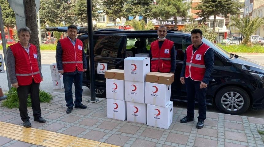 Sokağa &ccedil;ıkamayanlara Kızılay&rsquo;dan yardım