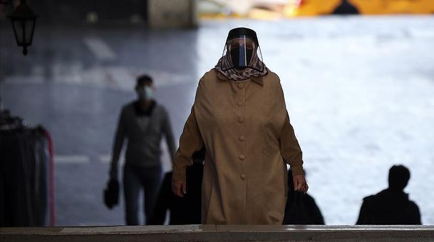 Prof. Dr. Özkan'dan koronavirüs açıklaması: Bir kişi bir ay içinde hastalığı 406 kişiye bulaştırabilir