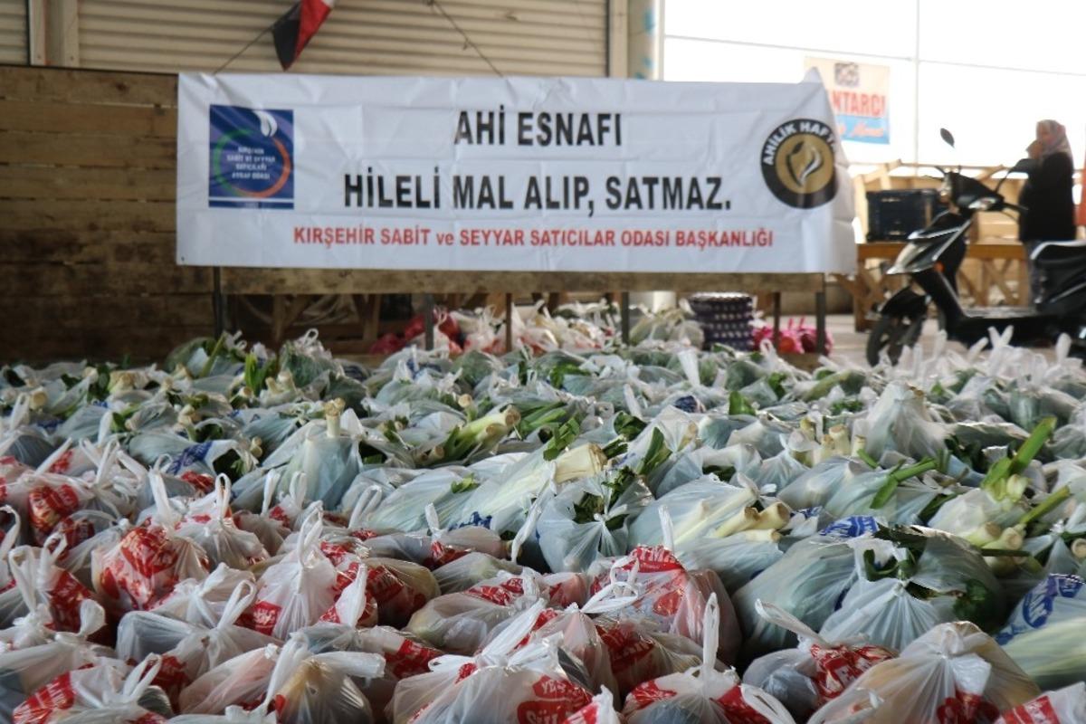 Yardım kampanyasında sosyal mesafe sınırı tanımadılar
