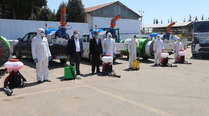 Başkan Bulut dezenfekte ekibine teşekk&uuml;r