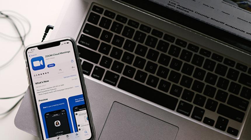 Skandalda yeni boyut: Yüz binlerce Zoom kullanıcısının bilgilerini satmışlar!