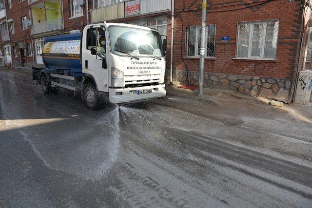 Tepebaşı’nda temizlik çalışmaları sürüyor