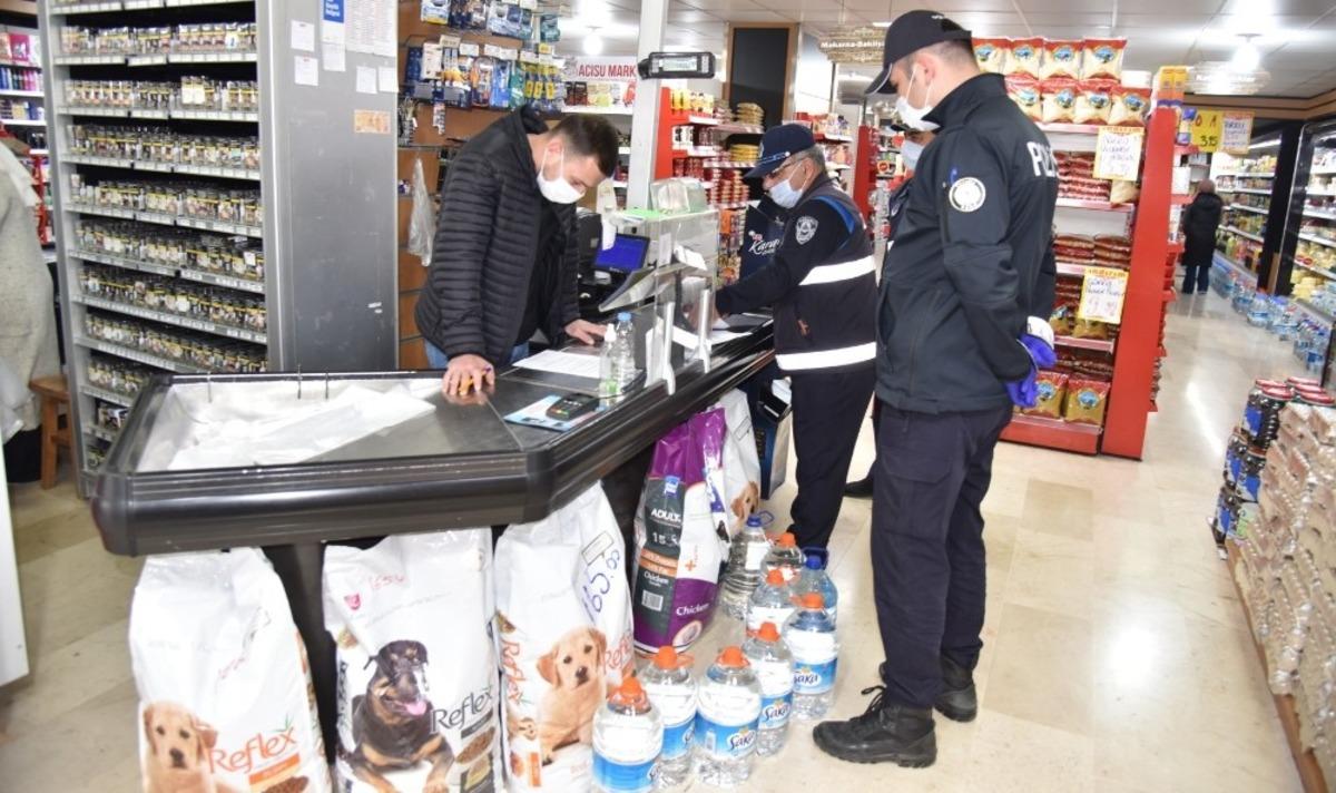 Kartepe&rsquo;de sokağa &ccedil;ıkma yasağı &ouml;ncesinde denetim