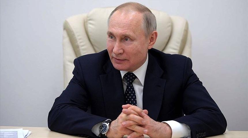 Rusya Devlet Başkanı Putin: Rus ekonomisi ciddi bir baskı altında