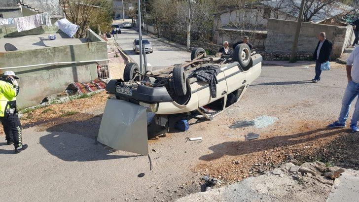 Otomobil takla attı: 2 yaralı G2