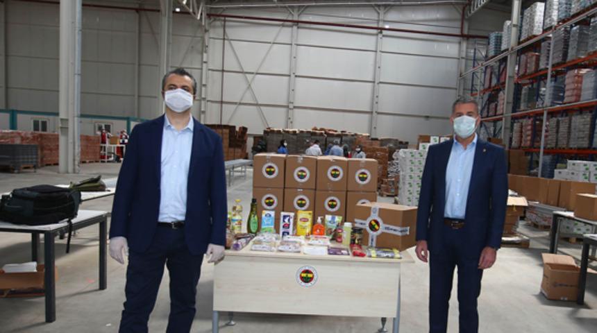 Fenerbah&ccedil;e, 65 yaş &uuml;zeri kul&uuml;p &uuml;yeleri ve kombine kart sahipleri i&ccedil;in gıda yardımı yaptı