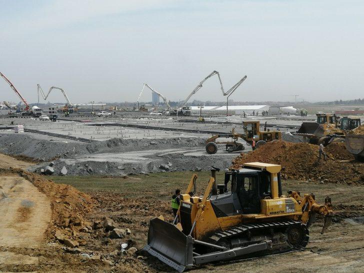 Pandemi Hastanesinin zemin beton dökme işlemi bitirildi G3