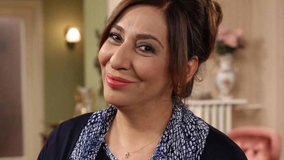 Melek Baykal'ın 87 yaşındaki annesi g&ouml;renleri şaşkına &ccedil;evirdi! 