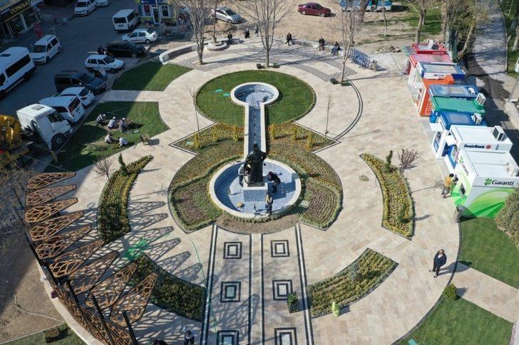 Damat İbrahim Paşa heykeli yeni yerine taşındı G4