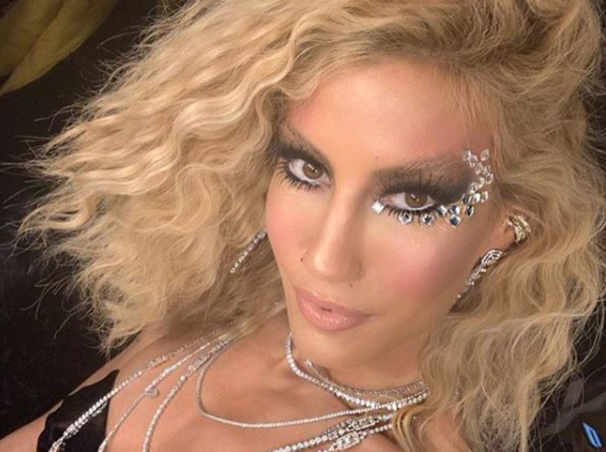 &Ccedil;ağla Şıkel: Yalnızken daha da g&uuml;zelsin