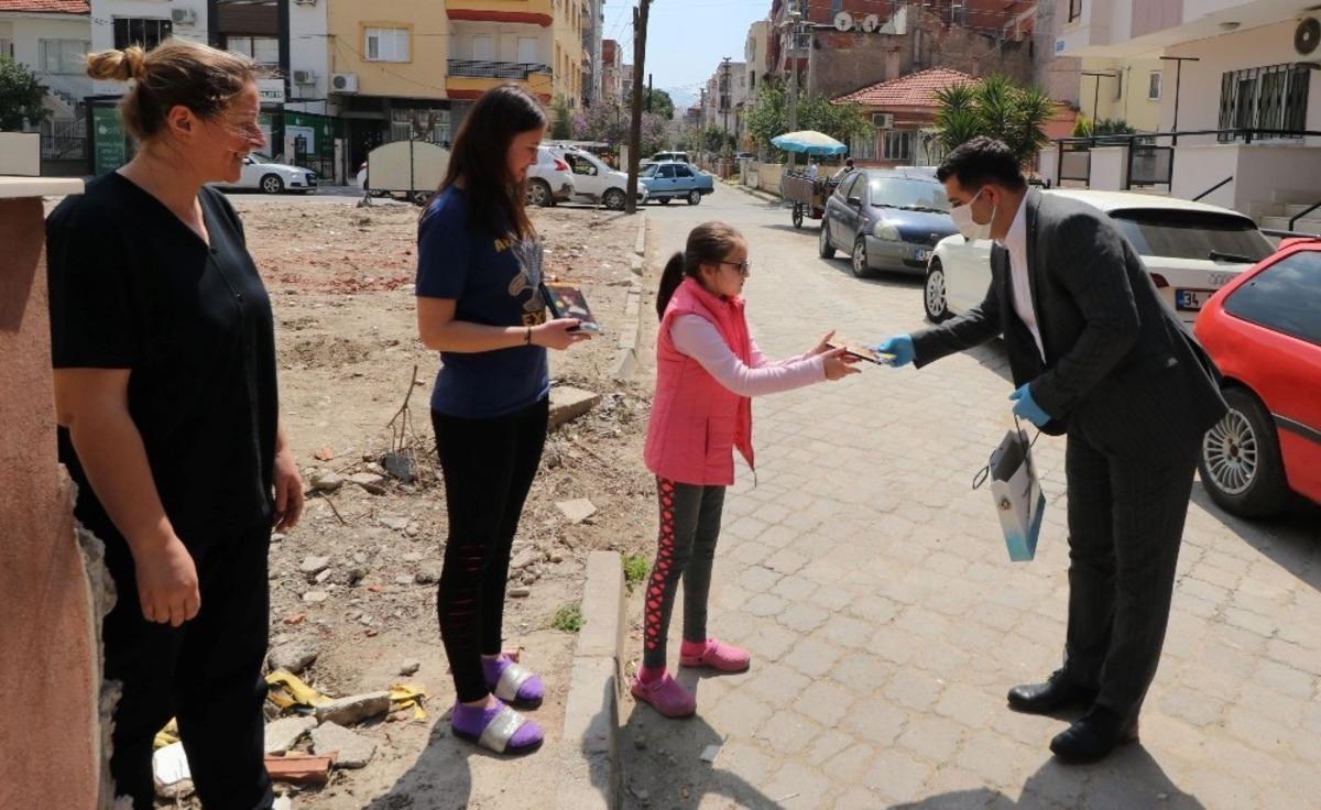 Turgutlu&rsquo;da kitaplar &ccedil;ocuk ve gen&ccedil;lerle buluşmaya başladı