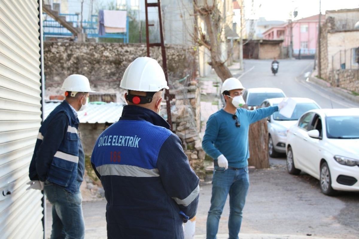 Dicle Elektrik, saha personelini korona vir&uuml;se karşı s&uuml;rekli g&uuml;ncelliyor