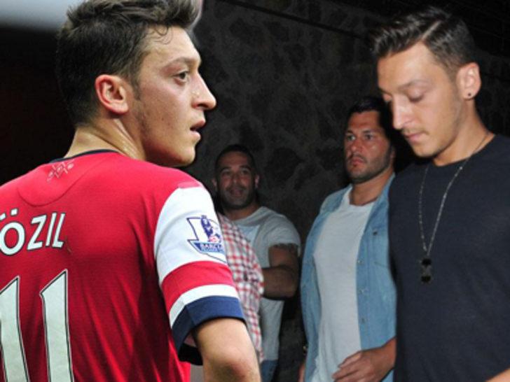 Mesut Özil gecelerde G1