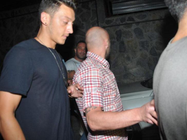 Mesut Özil gecelerde G4