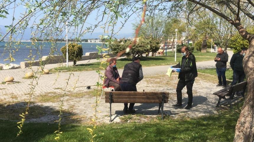 Balıkesir&rsquo;de yasağa uymayanlara ceza yağdı