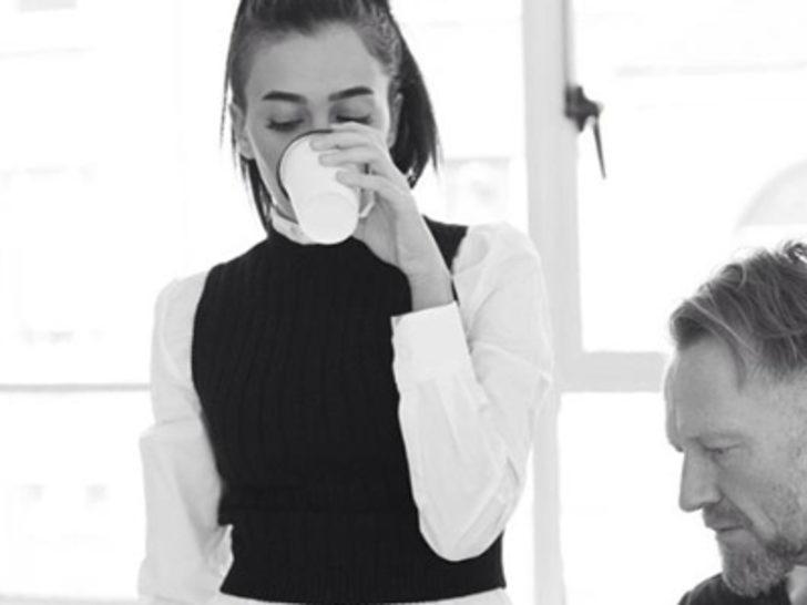 Asena ve ortağı Alex koleksiyonunu tanıttı G4