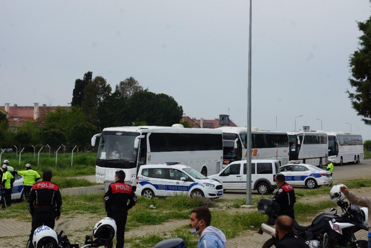 Aydın&rsquo;da cezaevlerinden tahliyeler başladı