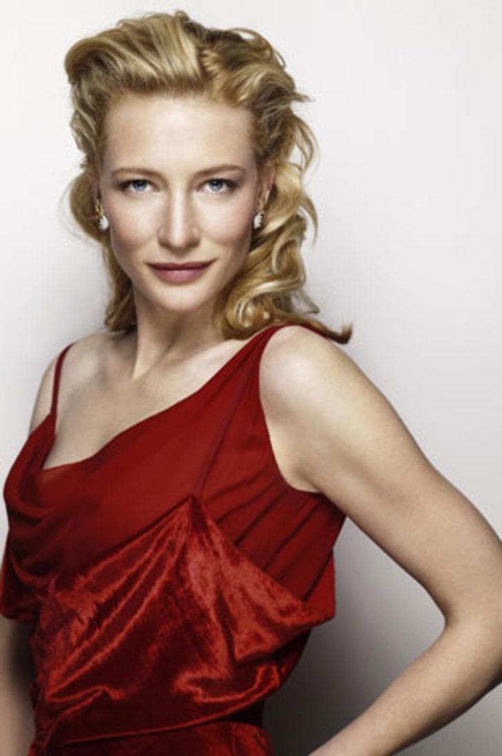 Kardeşinin sevgilisini öptü G2