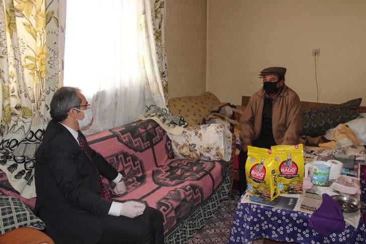 Kaymakam Pişkin, evde canı sıkılan vatandaşa sohbete gitti G2