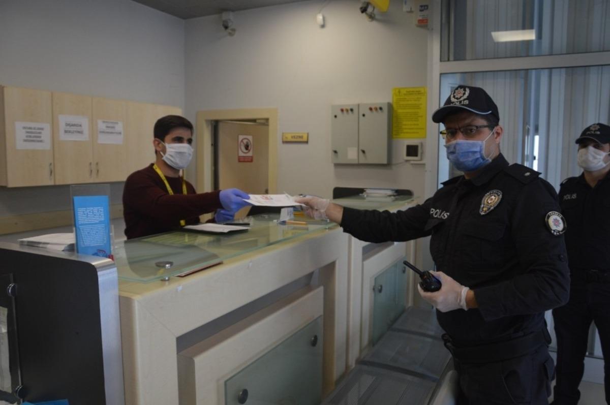 Asım Safit&uuml;rk&rsquo;&uuml;n emekli maaşı &ccedil;ekilerek kendisine teslim edildi