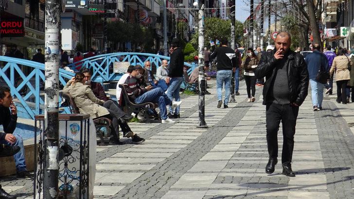 O ilçede 'pes' dedirten görüntü! Sahil de, caddeler de boş kalmadı! G4