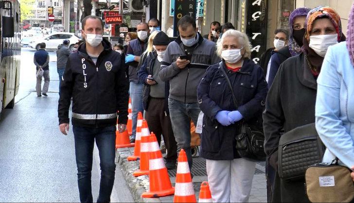 O ilçede 'pes' dedirten görüntü! Sahil de, caddeler de boş kalmadı! G5