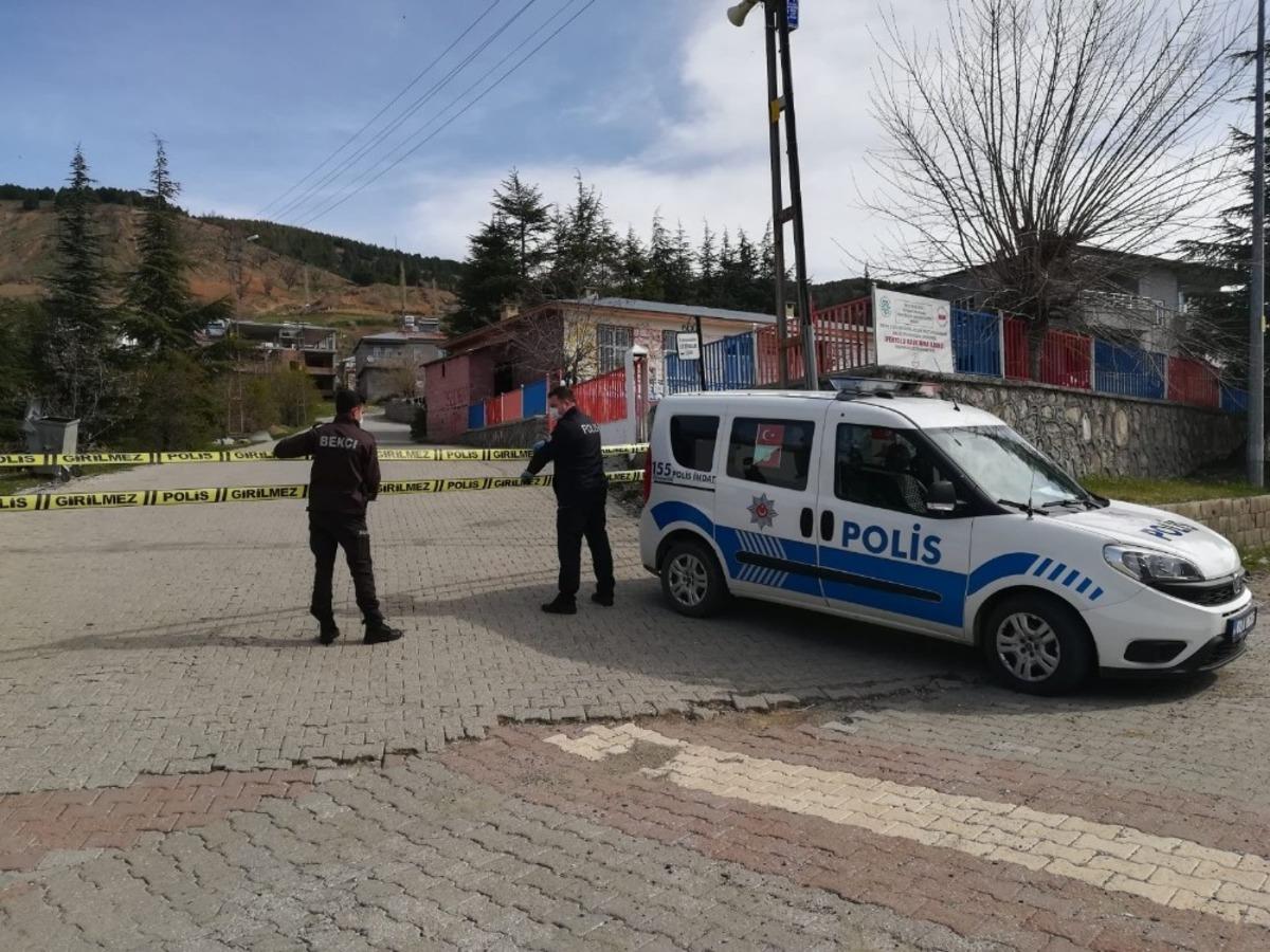 Sincik il&ccedil;esinde 6 ailenin yaşadığı caddeye karantina
