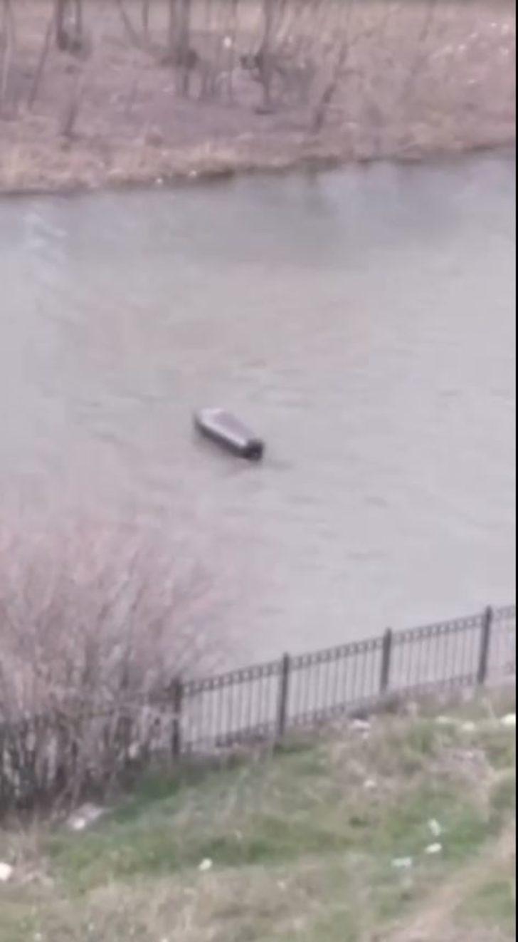 Çoruh Nehri'nde korkutan görüntü! Hemen sudan çıkarıldı G3