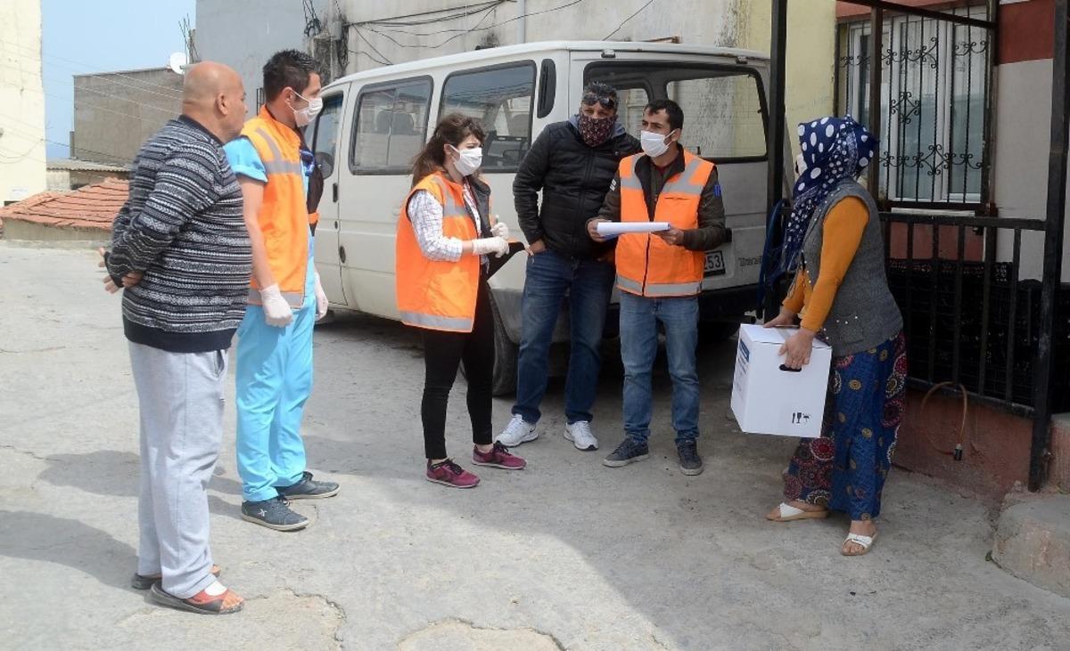 Kuşadası Belediyesi&rsquo;nden 9 g&uuml;nde 5 bin koli yardım