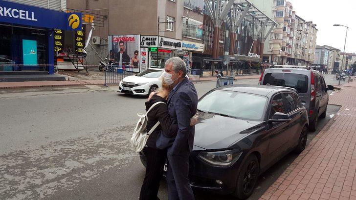 Koronavirüs tedavisi sonrası yüreklere dokunan anlar! 22 gün sonra eşine böyle sarıldı G2