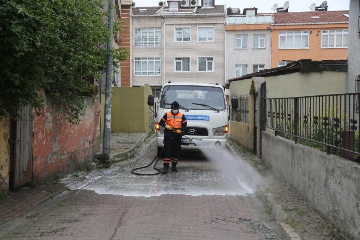 Ey&uuml;psultan&rsquo;ın sokakları dezenfekte ediliyor