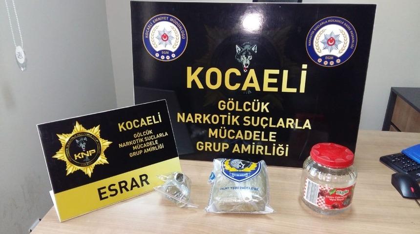 Kocaeli&rsquo;de 448 gram esrar ile yakalanan 2 kişi tutuklandı