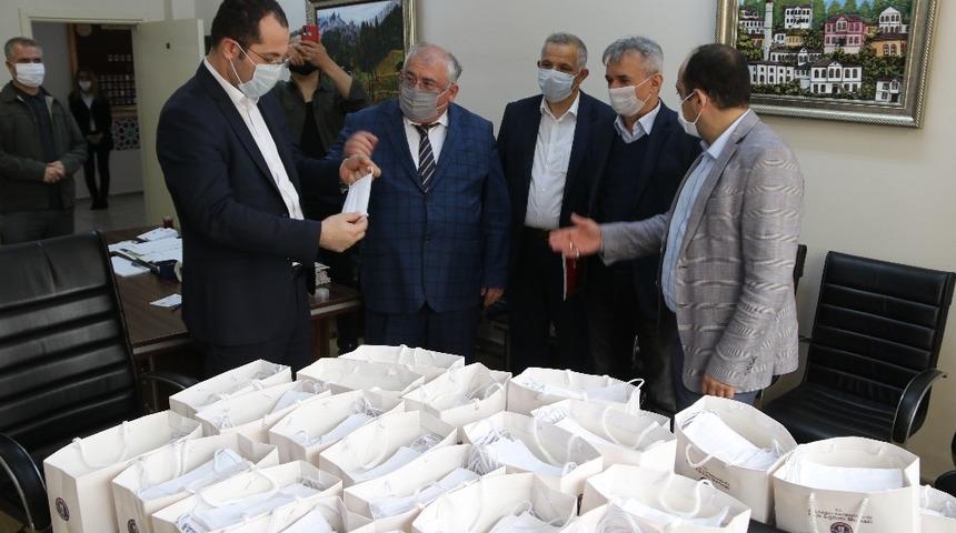 Ak&ccedil;aabat Belediyesinden maske &uuml;retimine destek