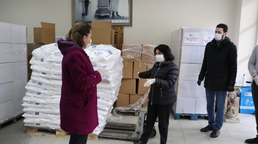 İzmit Belediyesi Dayanışma Platformu b&uuml;y&uuml;yor